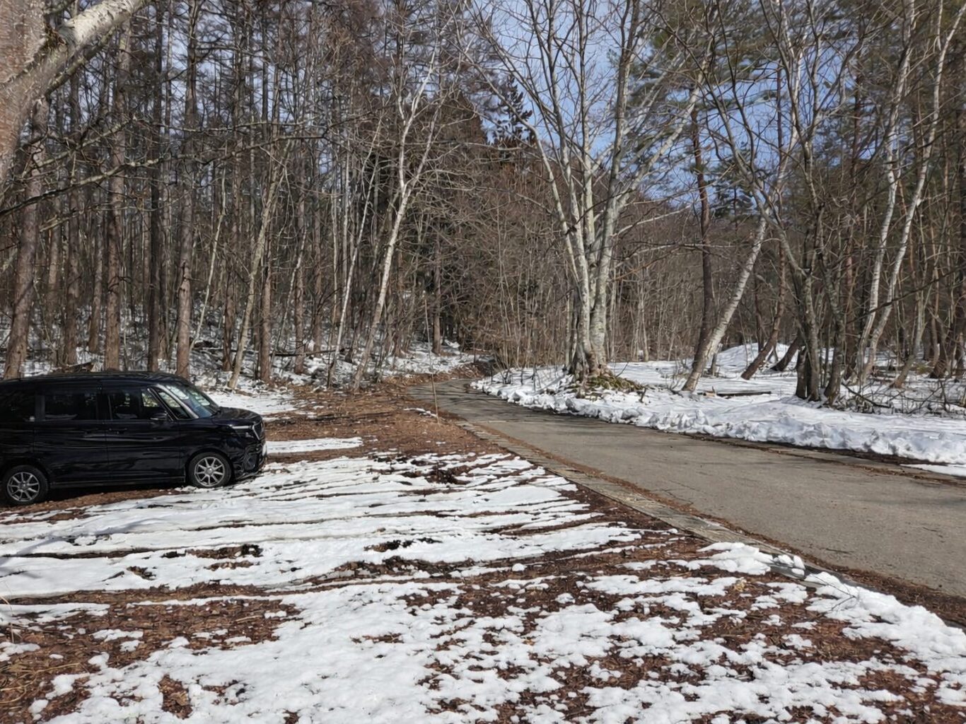 飯縄山、一ノ鳥居登山口駐車場の写真