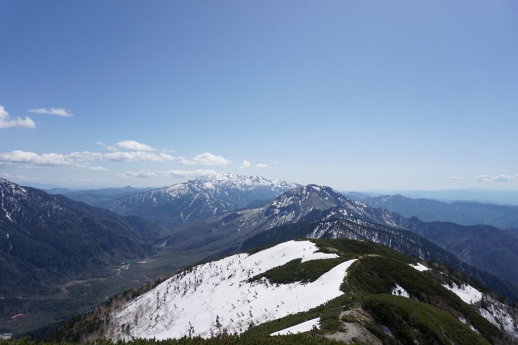4月残雪期登山におすすめする、西穂丸山からの景色