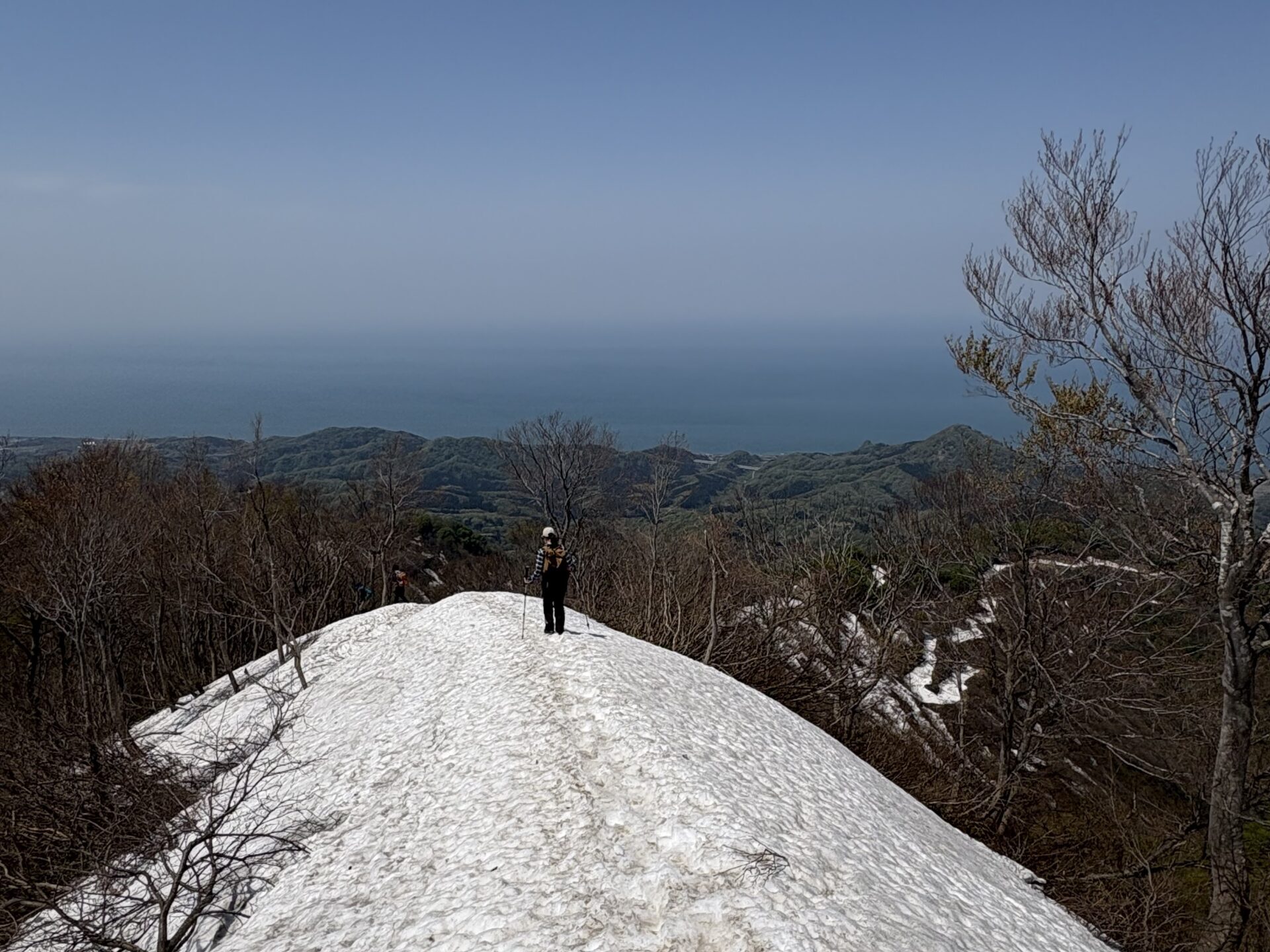 米山の積雪の様子